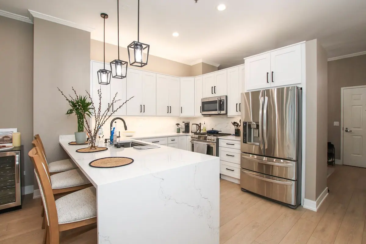 340 W Superior Street