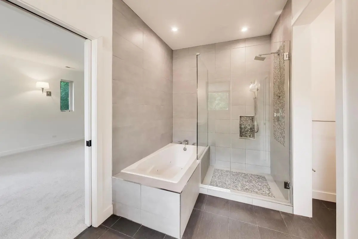 10 Picton Road