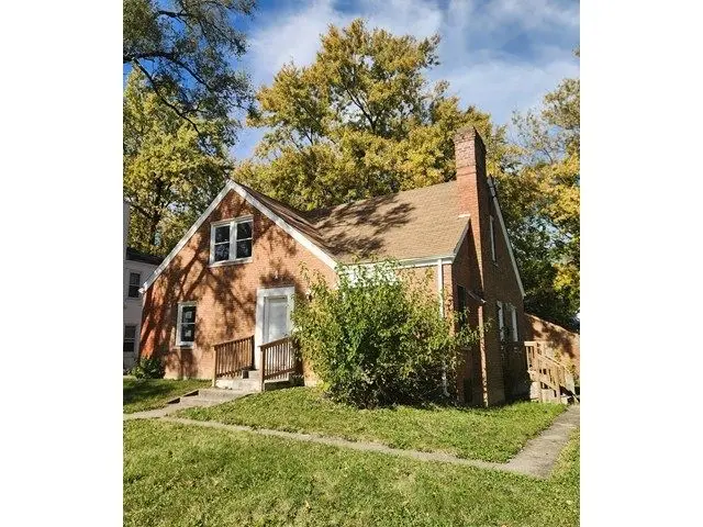 289 W 16th Street