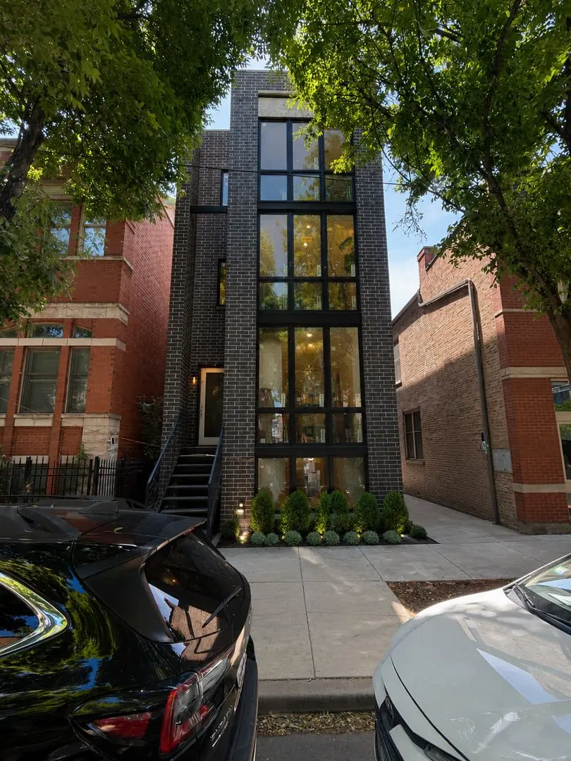 1073 W Polk Street