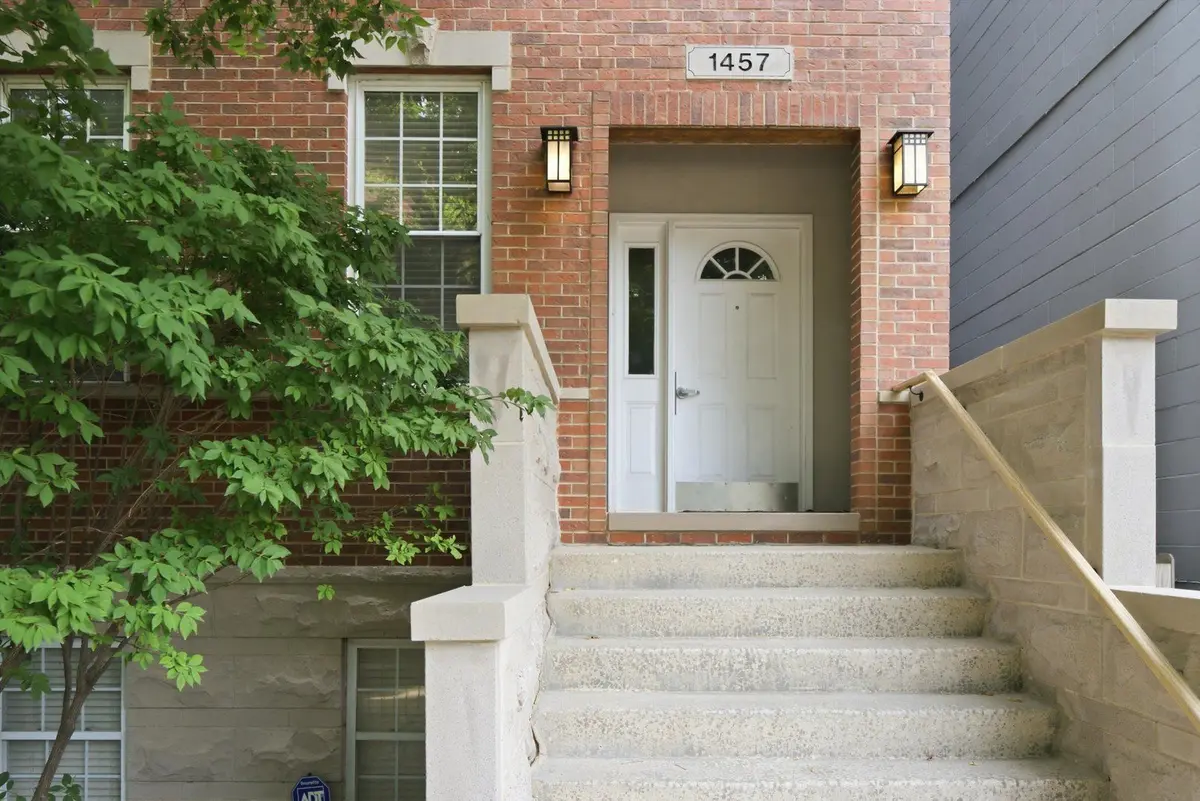 1457 W Fry Street