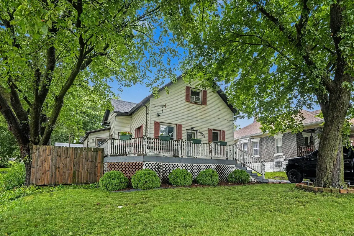 1303 Cora Street