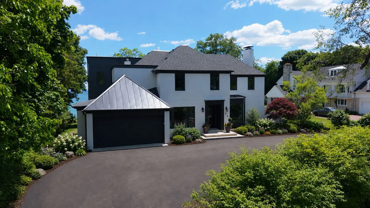 22 Lakeview Terrace