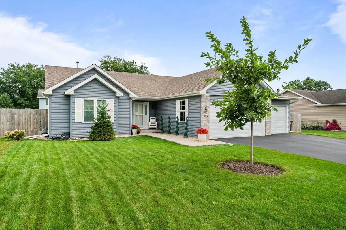 749 Oxford Drive