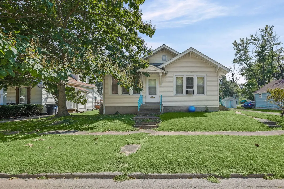 125 W Warmouth Street