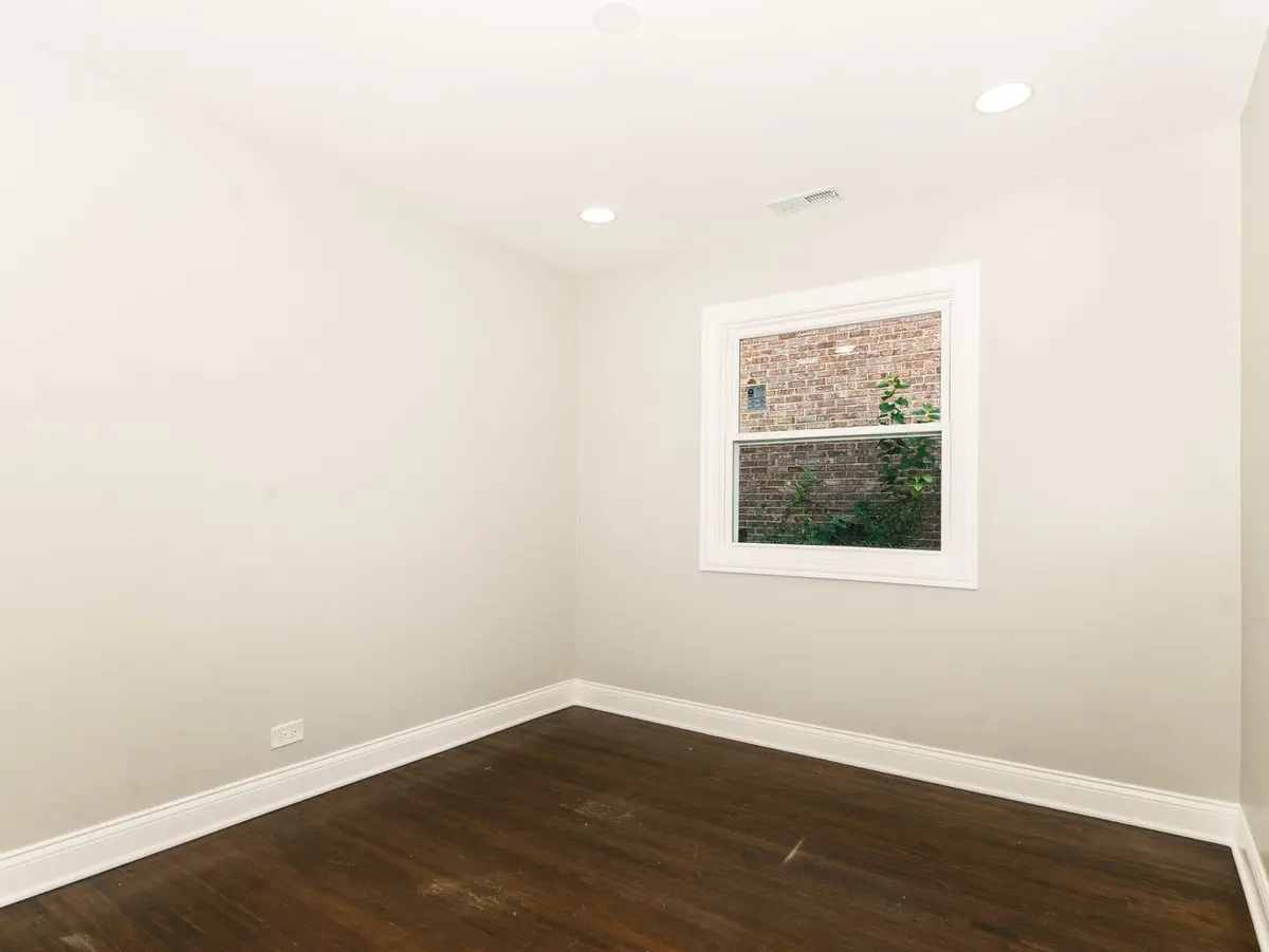 1618 W 163rd Street