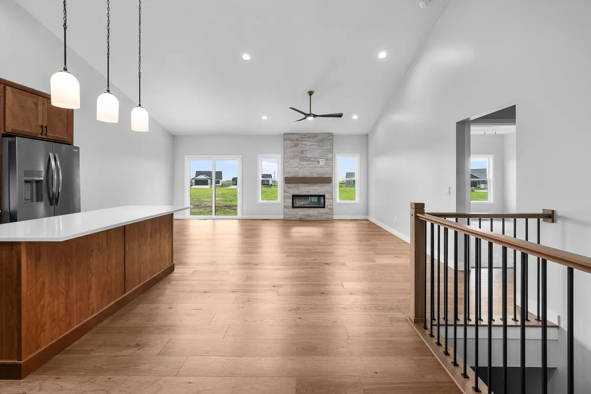 1716 REDBUD Circle