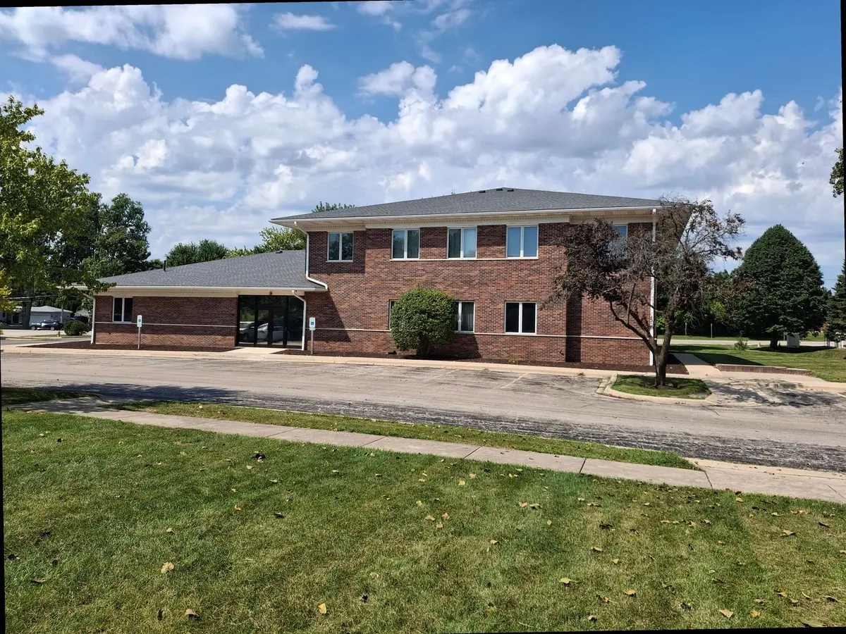 100 WYCLIFFE Drive