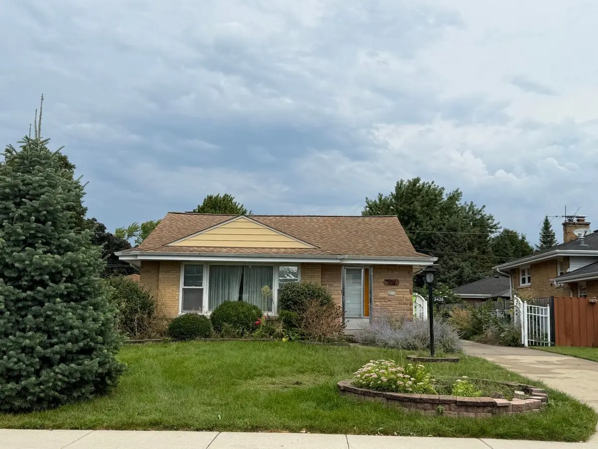 5438 N Harvard Terrace