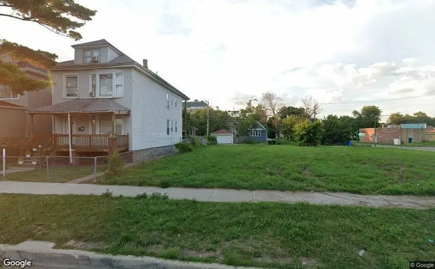 1308 W 71st Place