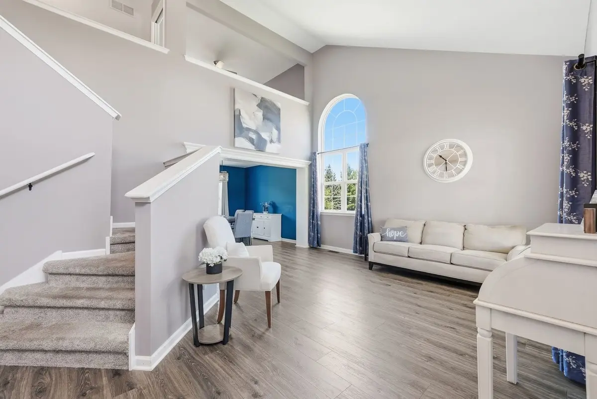 2213 Roaring Creek Drive