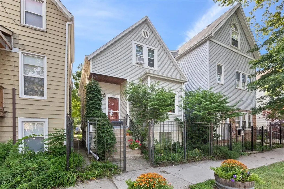 3031 N KIMBALL Avenue