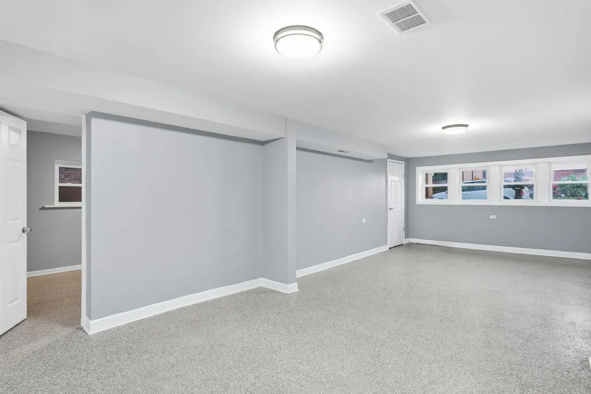 1601 S 51st Court