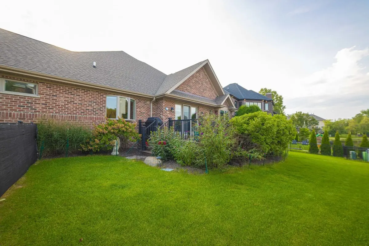 700 Reserve Lane