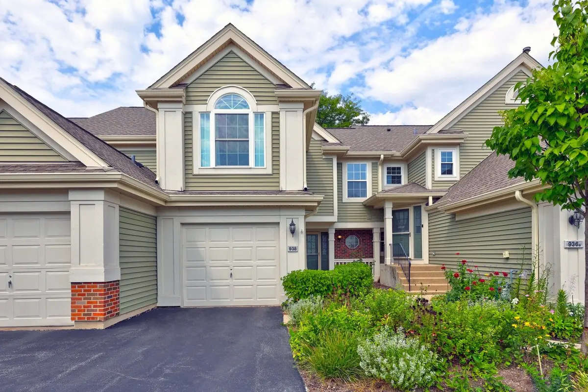 938 Little Falls Court