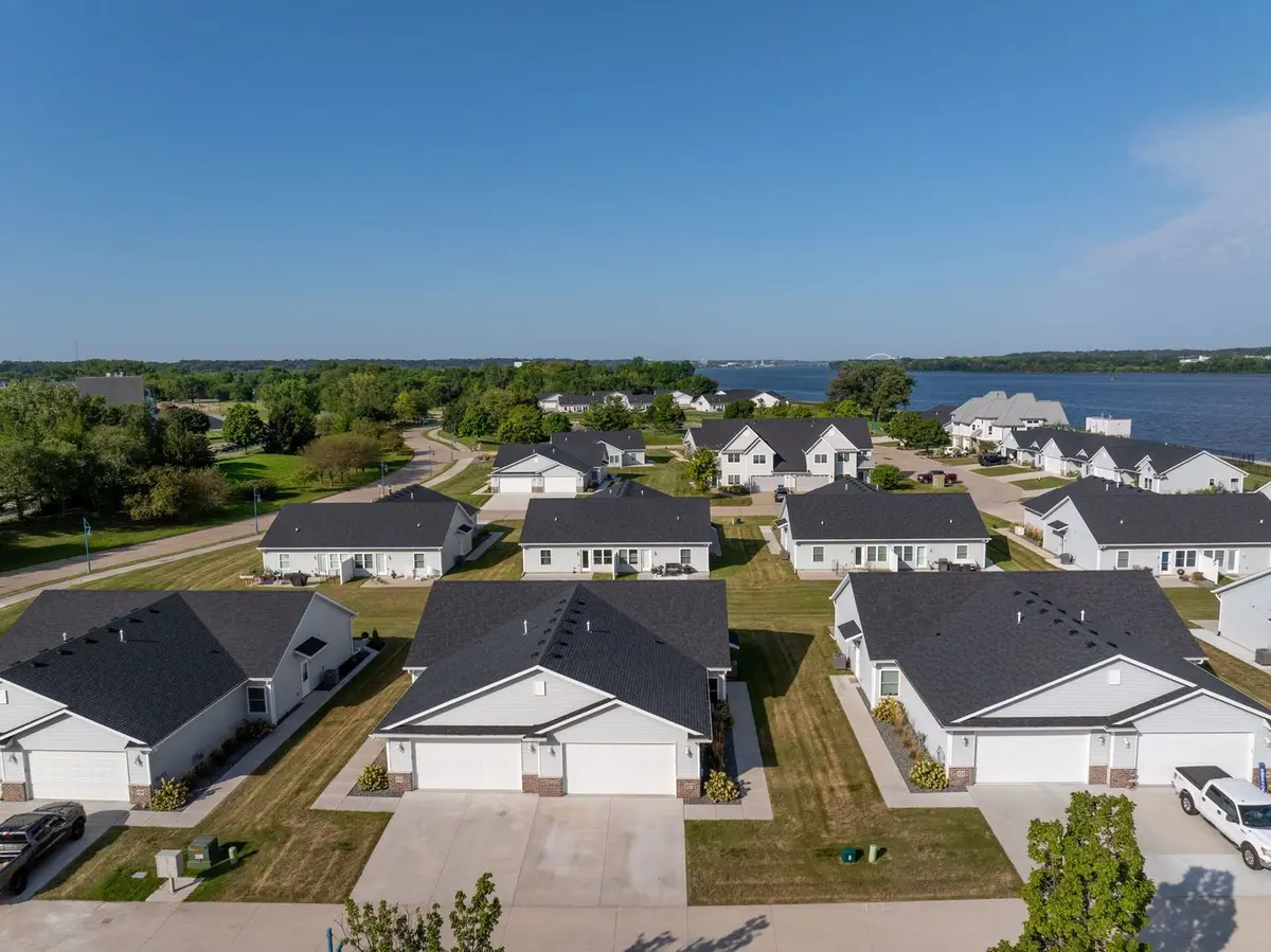127 Beacon Harbor Parkway