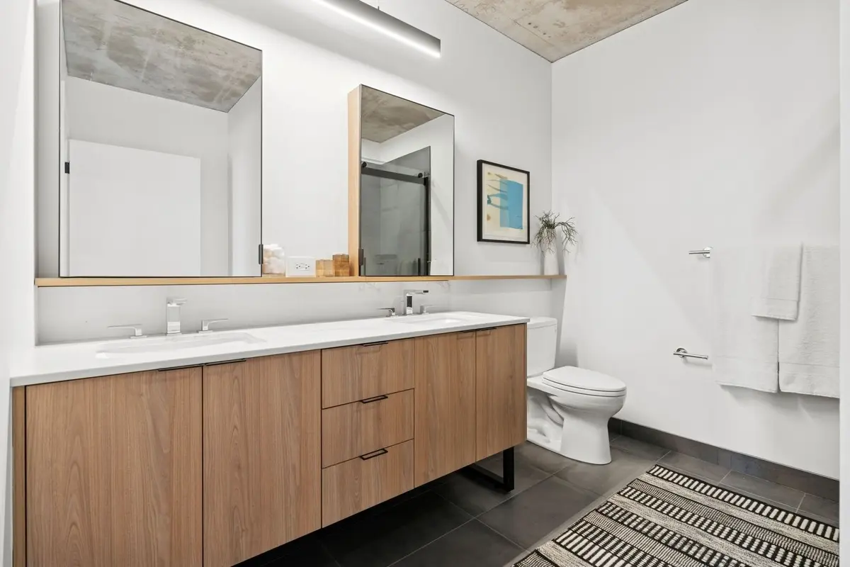 234 W Polk Street