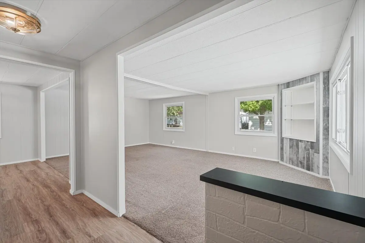 702 W Park Street