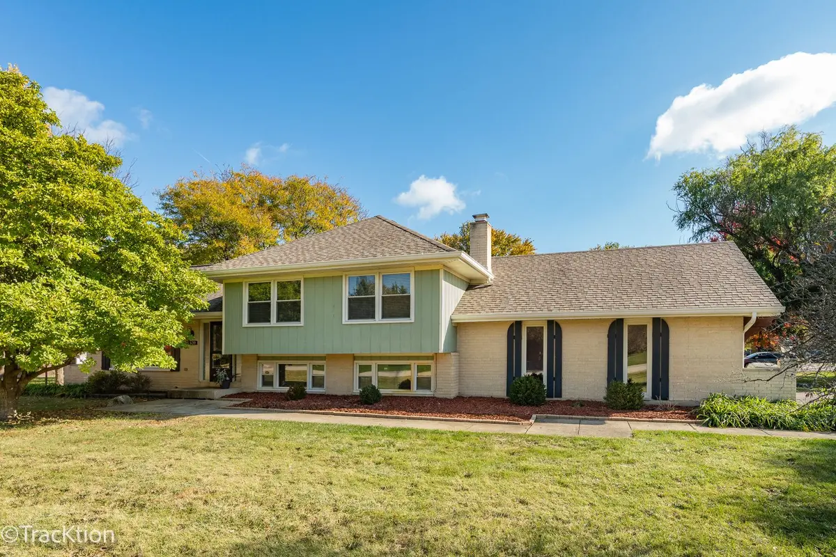 11S639 Mcgrath Lane