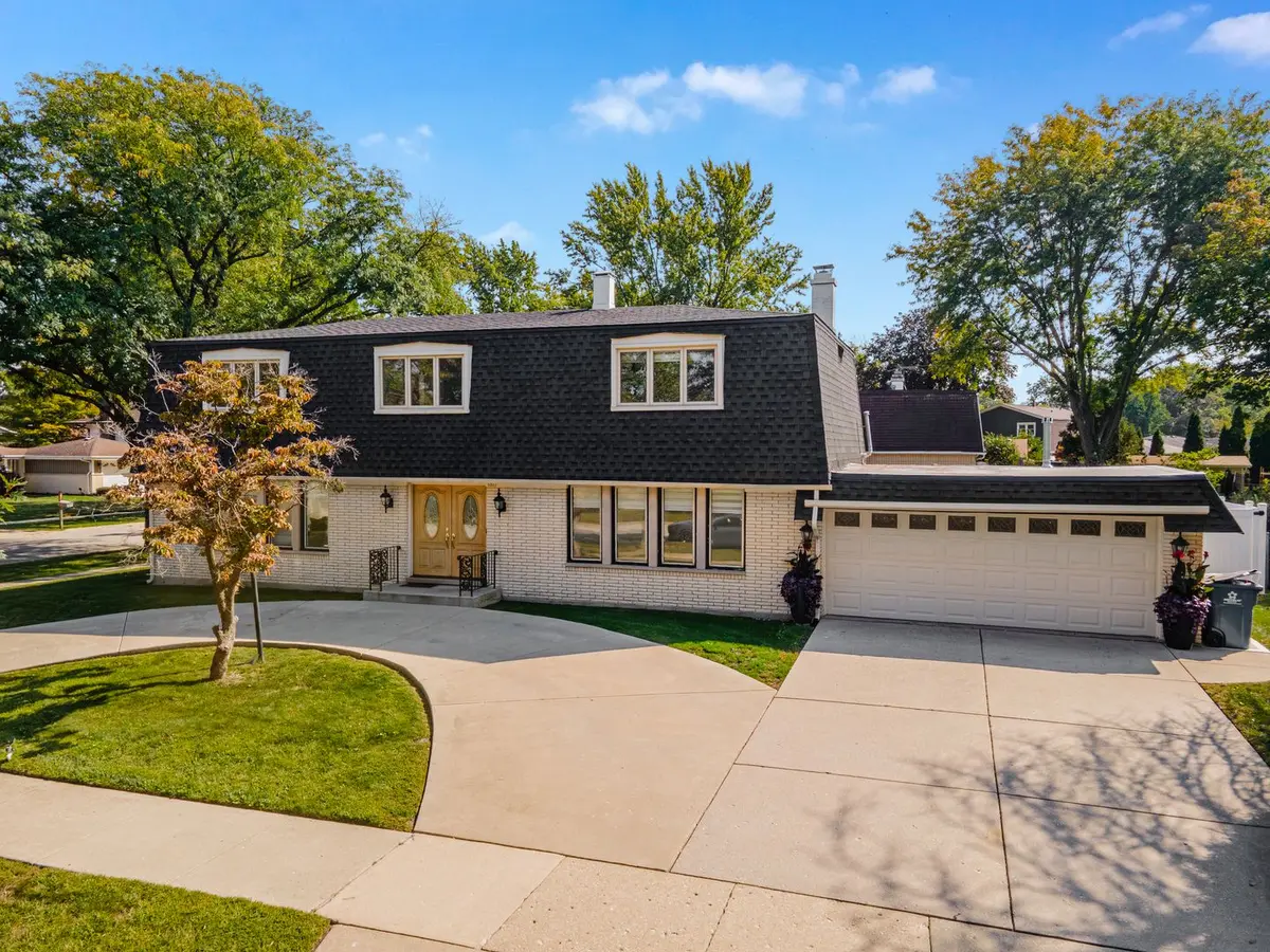 1817 E Maya Lane