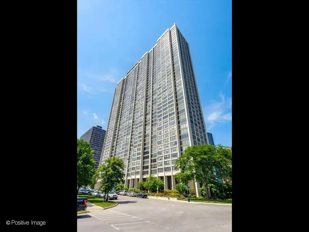 2800 N Lake Shore Drive