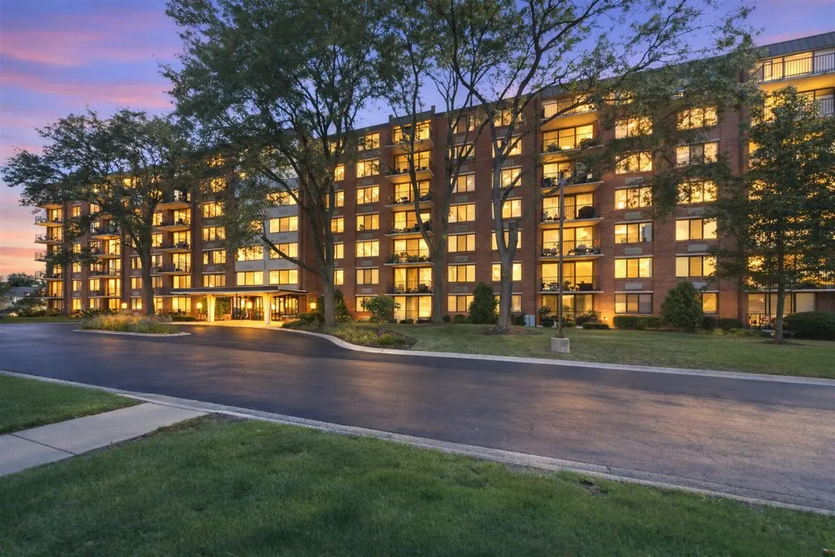 2000 Saint Regis Drive
