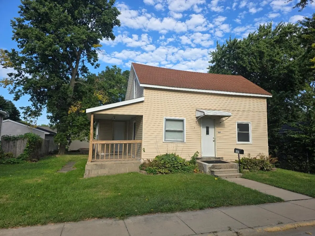 907 Wilson Avenue