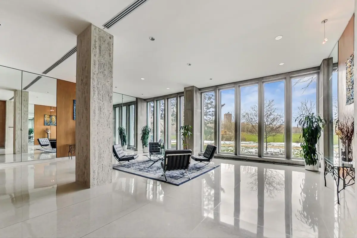 4800 S CHICAGO BEACH Drive