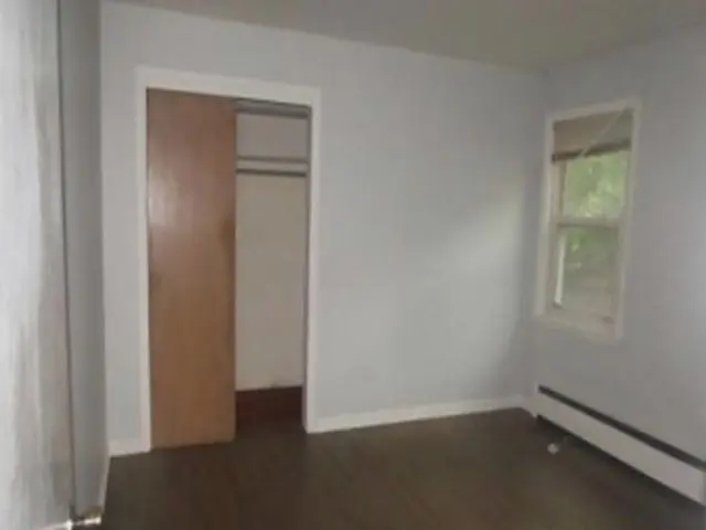 1833 W 88th Street