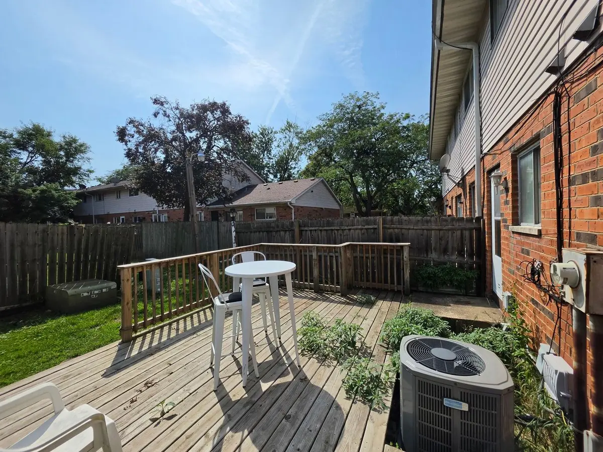 5044 Brighton Lane
