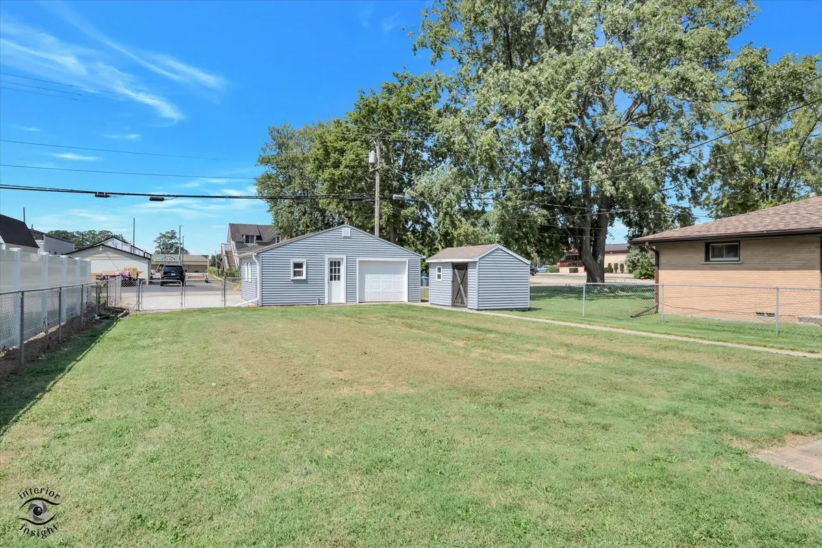 183 N Forest Avenue