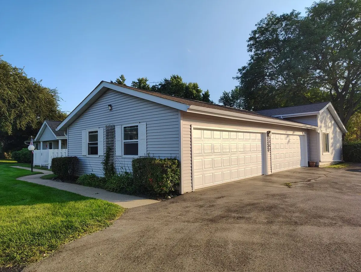 5205 WOODMAR Court