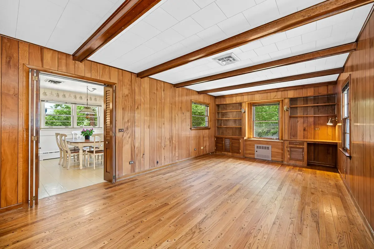 218 W Elm Street