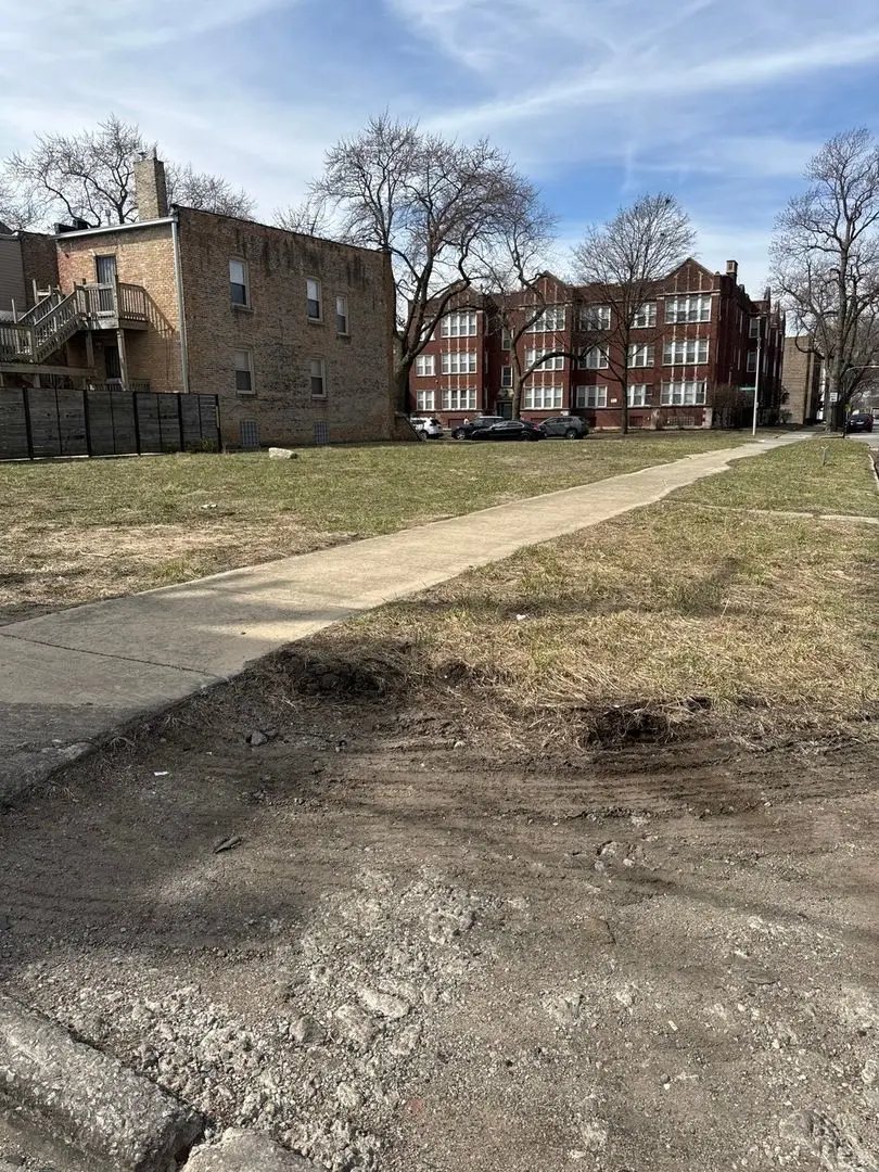 201 E 70th Street