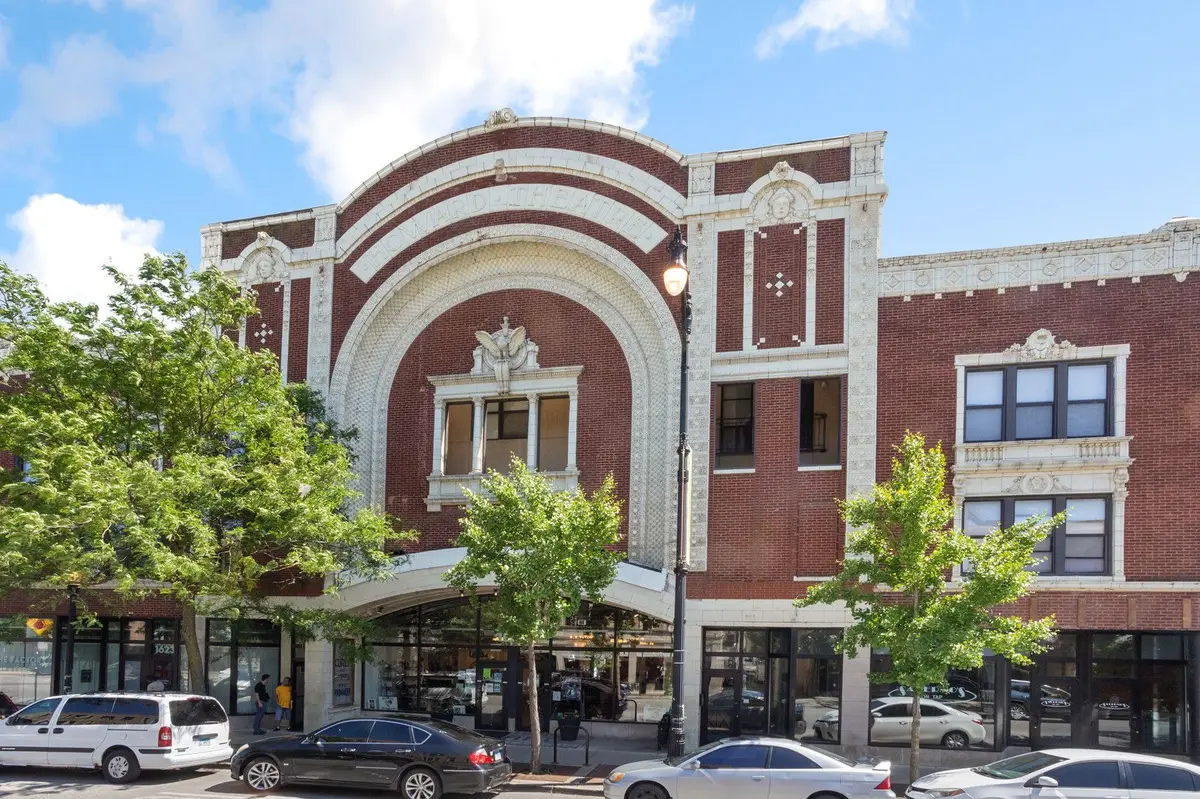 1625 W Howard Avenue