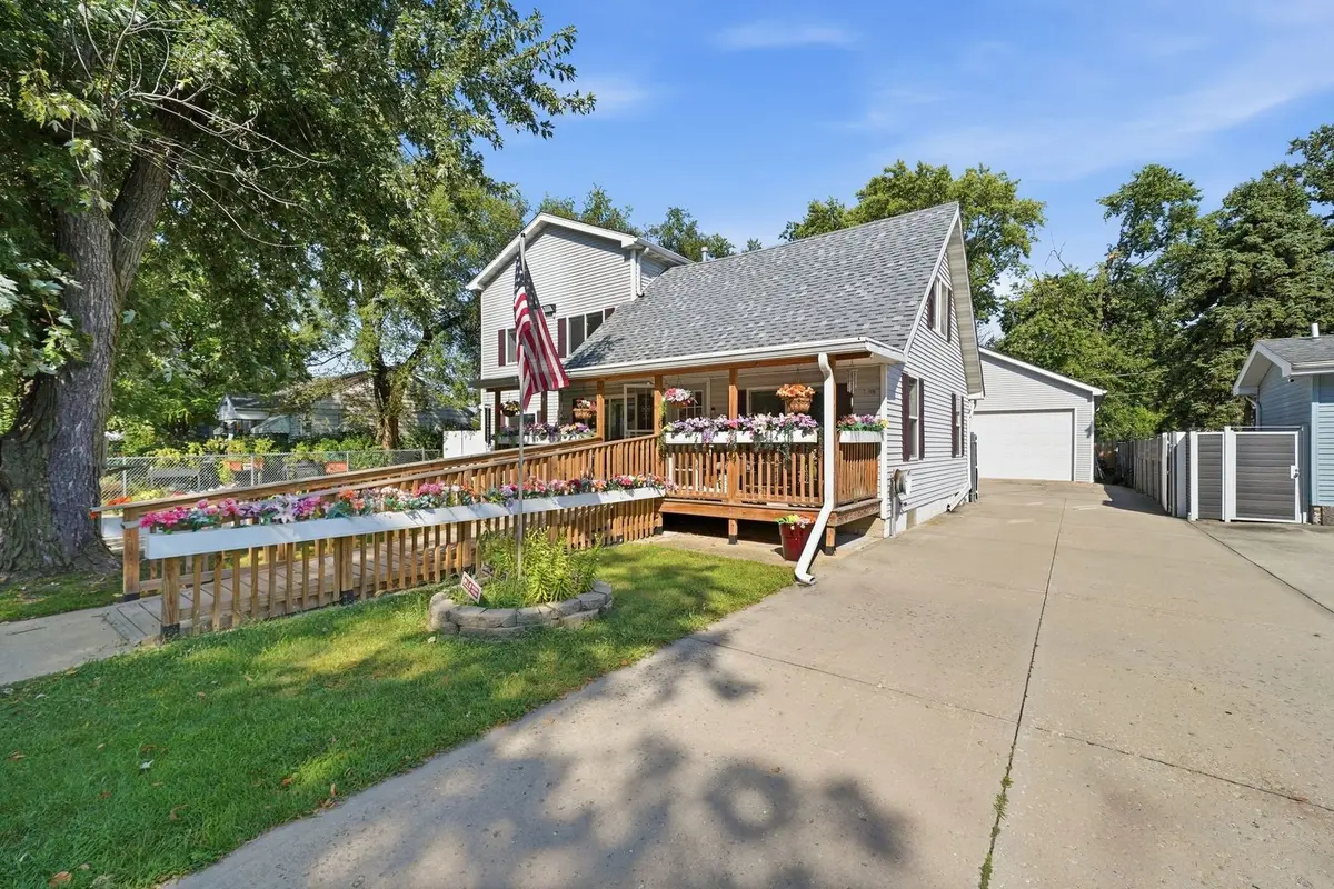 416 Algonquin Street