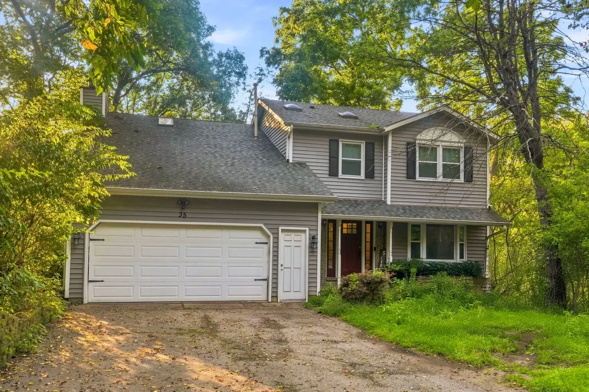 35 Circle Drive