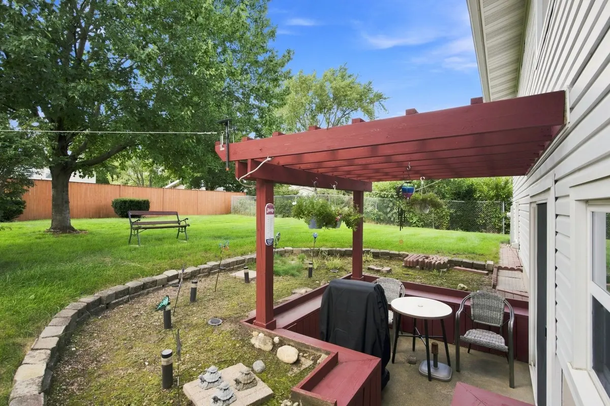 652 Sussex Lane