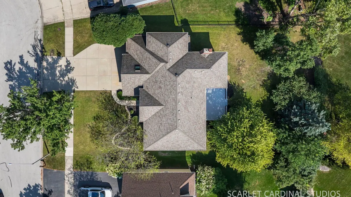 2312 Wellesley Court