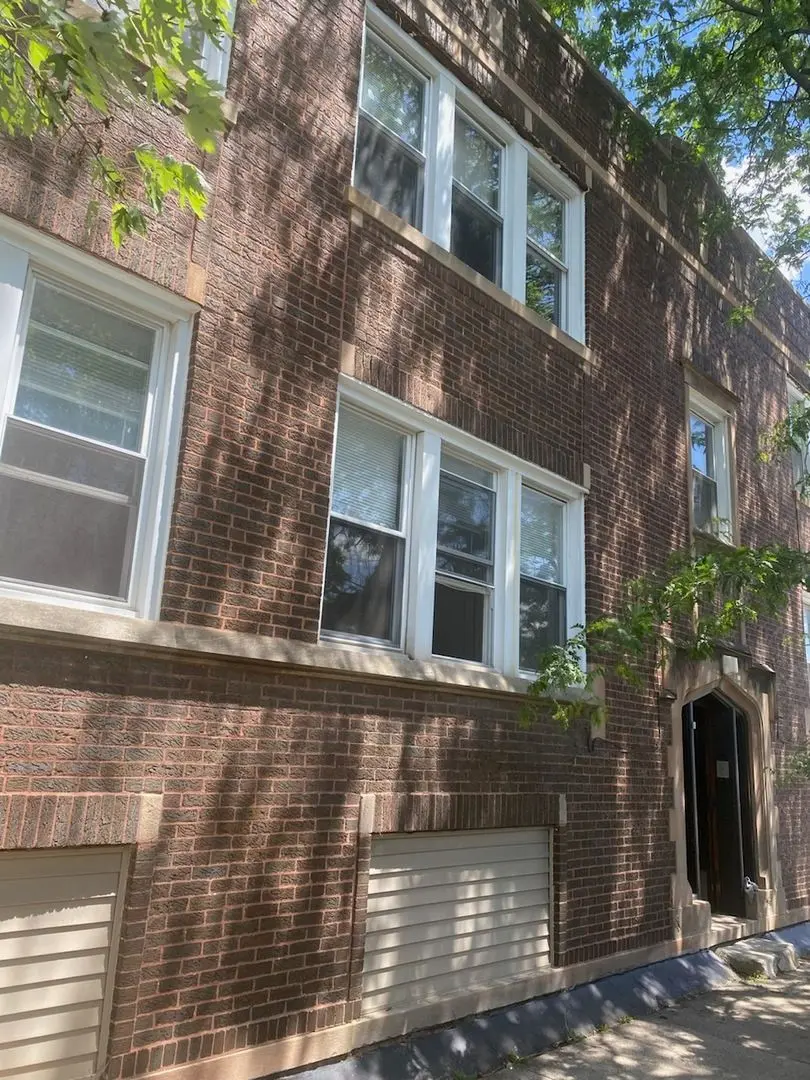 2414 W 70th Street