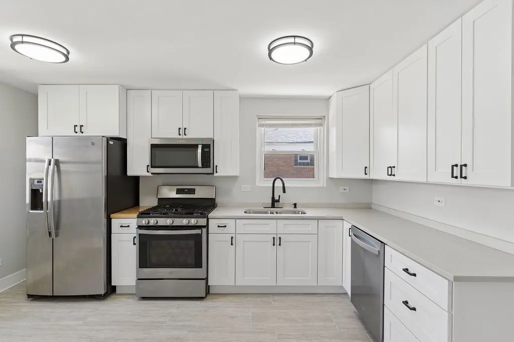 4150 W 83rd Street
