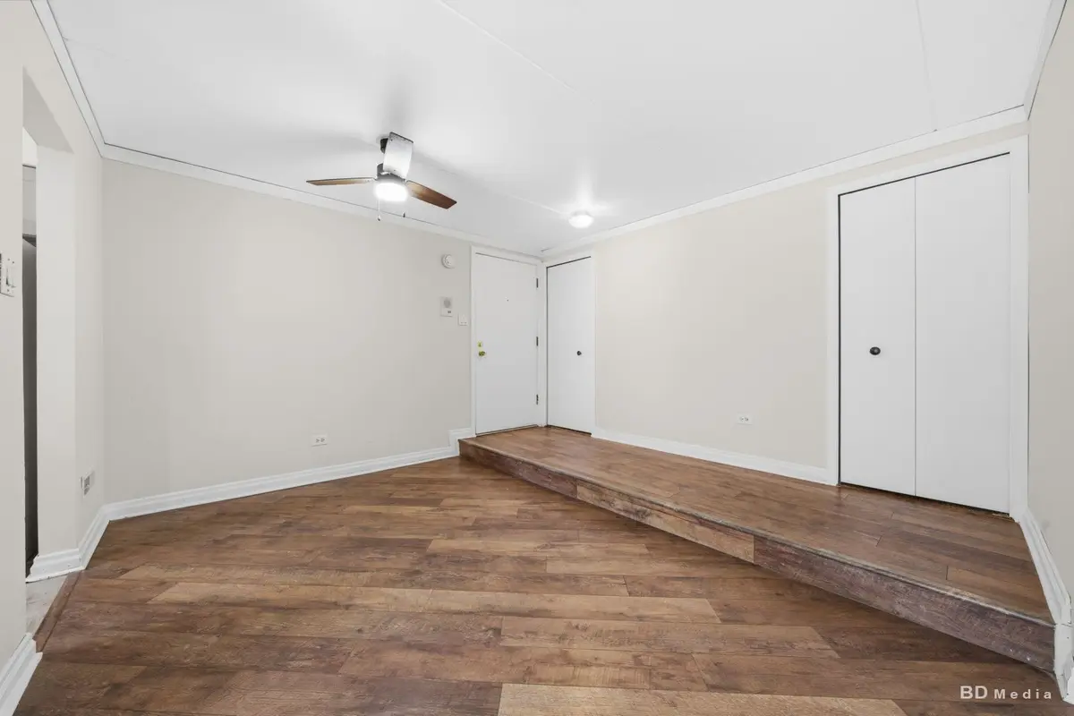 5237 JAMES Lane