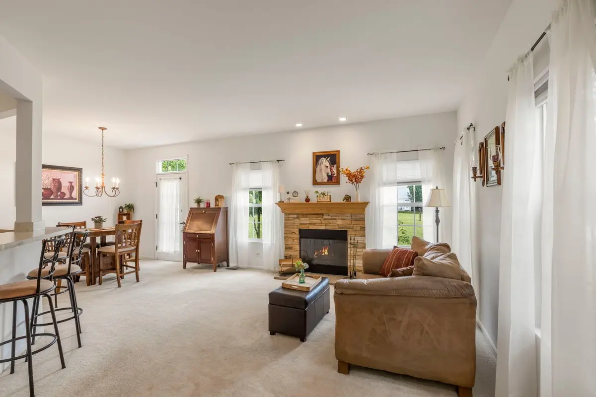 2702 Kendall Crossing