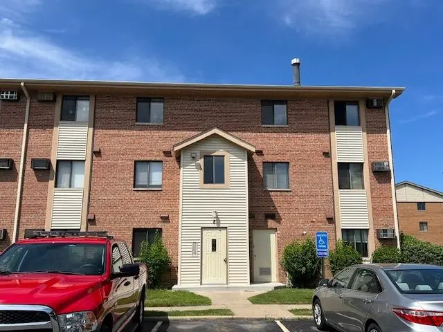 8 Echo Court
