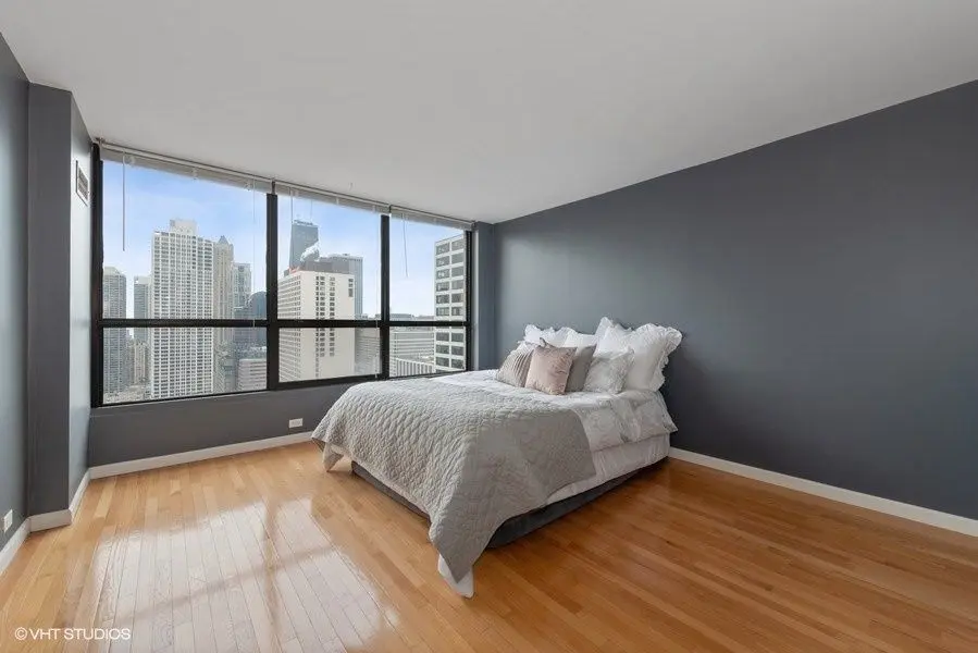 405 N WABASH Avenue
