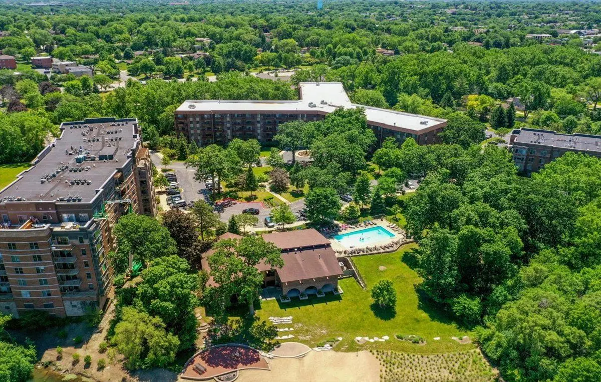 125 Lakeview Drive