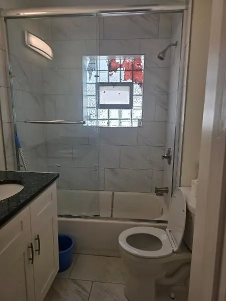 1643 W 35th Street