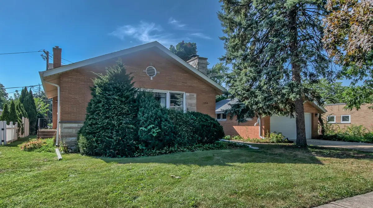 1034 Forest Road