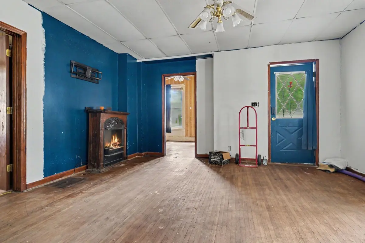 212 W Maple Street
