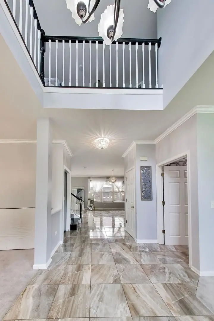 276 Claridge Circle